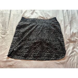 Cypress Club Black And White Patterned Skort Woman’s Size Medium